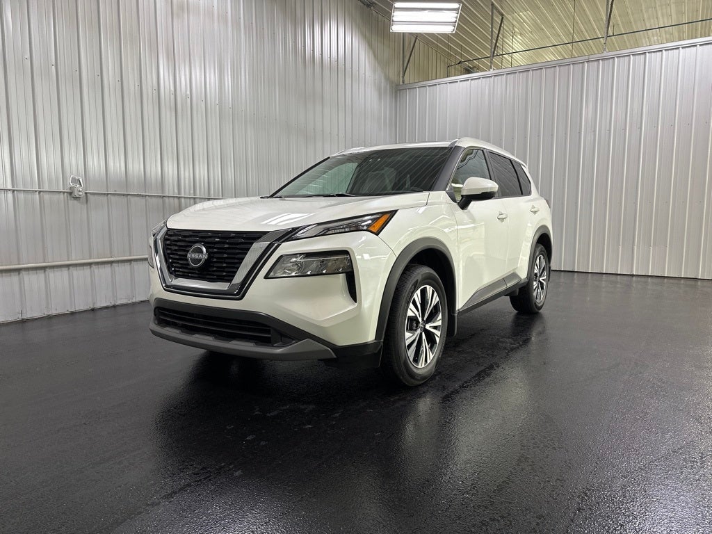 2023 Nissan Rogue SV PREMIUM PACKAGE W/ PANORAMIC MOONROOF & LEATHER